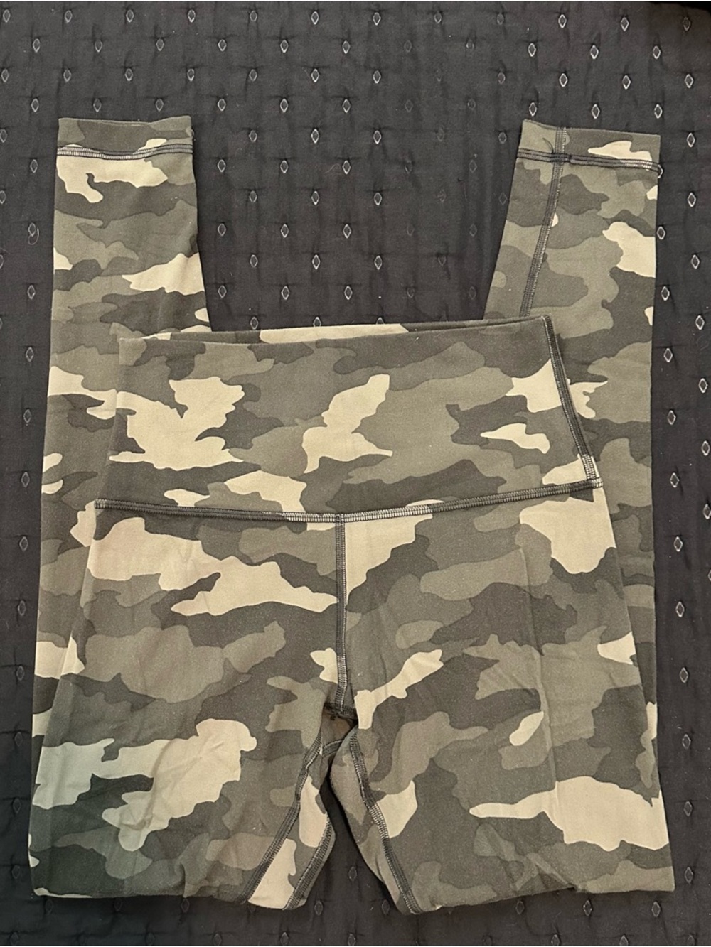 lululemon athletica Camo High-Rise Leggings - Olive Green & Khaki size 6